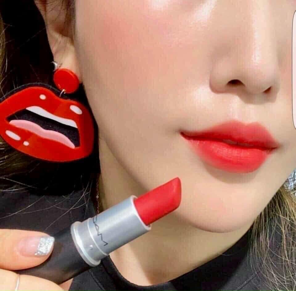 Son thỏi lì MAC - #Ruby_Woo Matte Lipstick