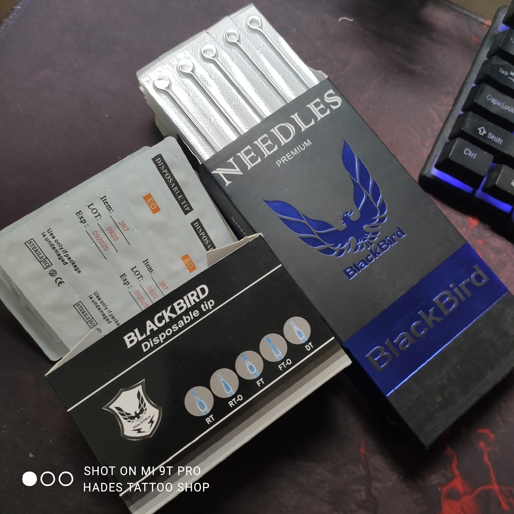 Bộ Kim xăm và Ngòi 15RL đi nét Black Bird ( 50 kim + 50 ngòi )