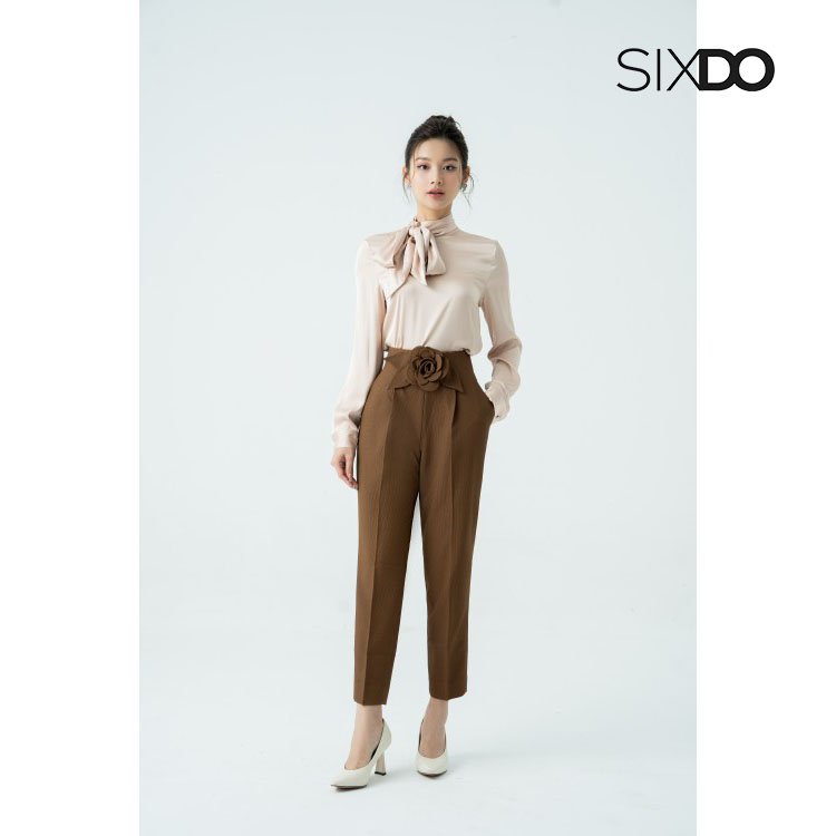 Áo sơ mi lụa thắt nơ thời trang SIXDO (Beige High Neck Silk Top)