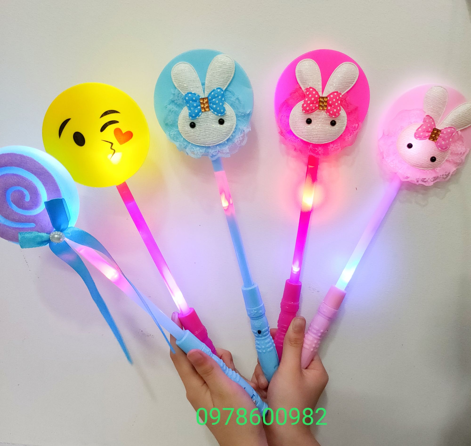 ĐỒ CHƠI PHÁT SÁNG NHIỀU MẪU