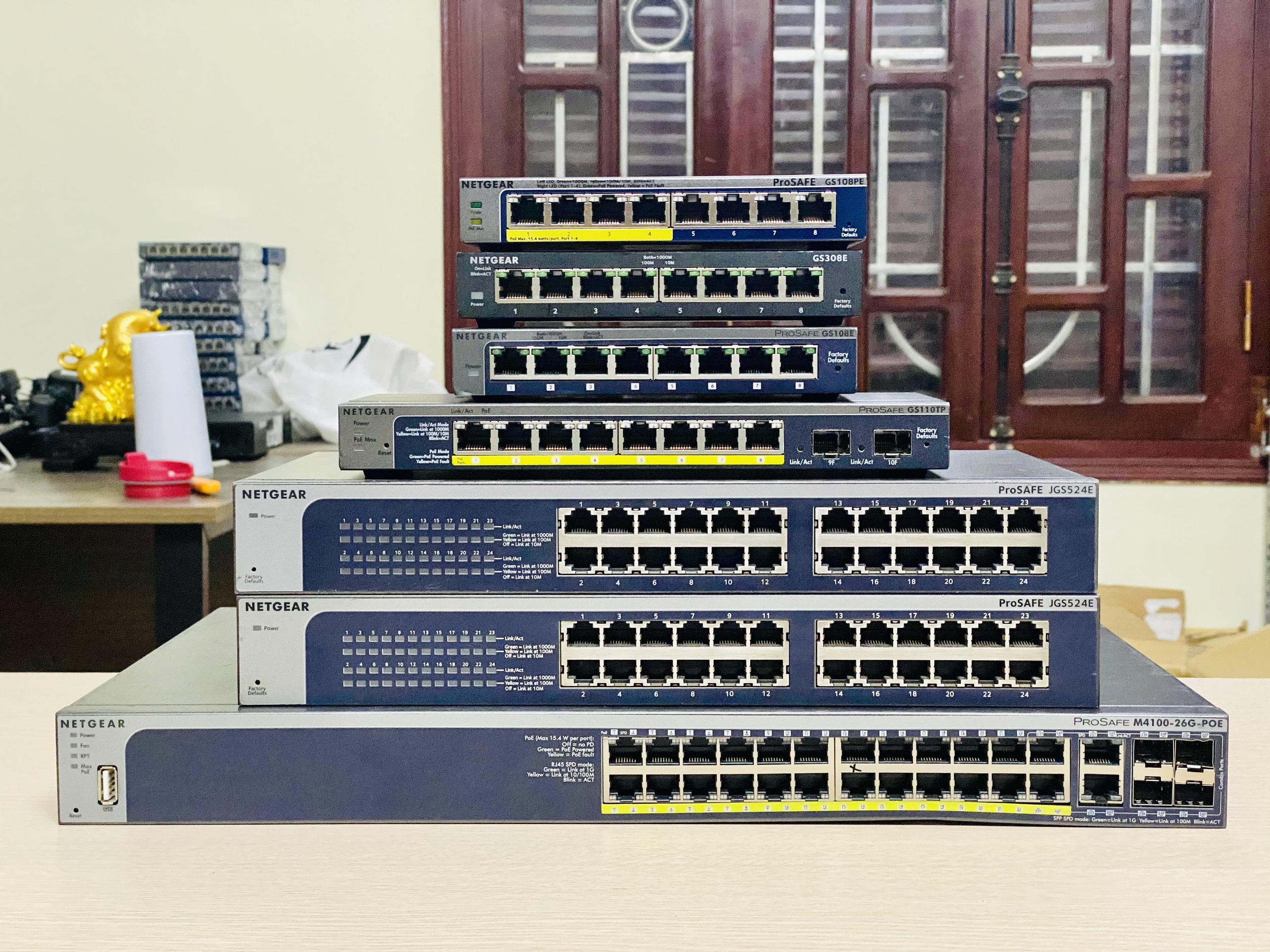 Bộ Chia Mạng NETGEAR 24-Port Gigabit Ethernet Plus Switch (JGS524E)