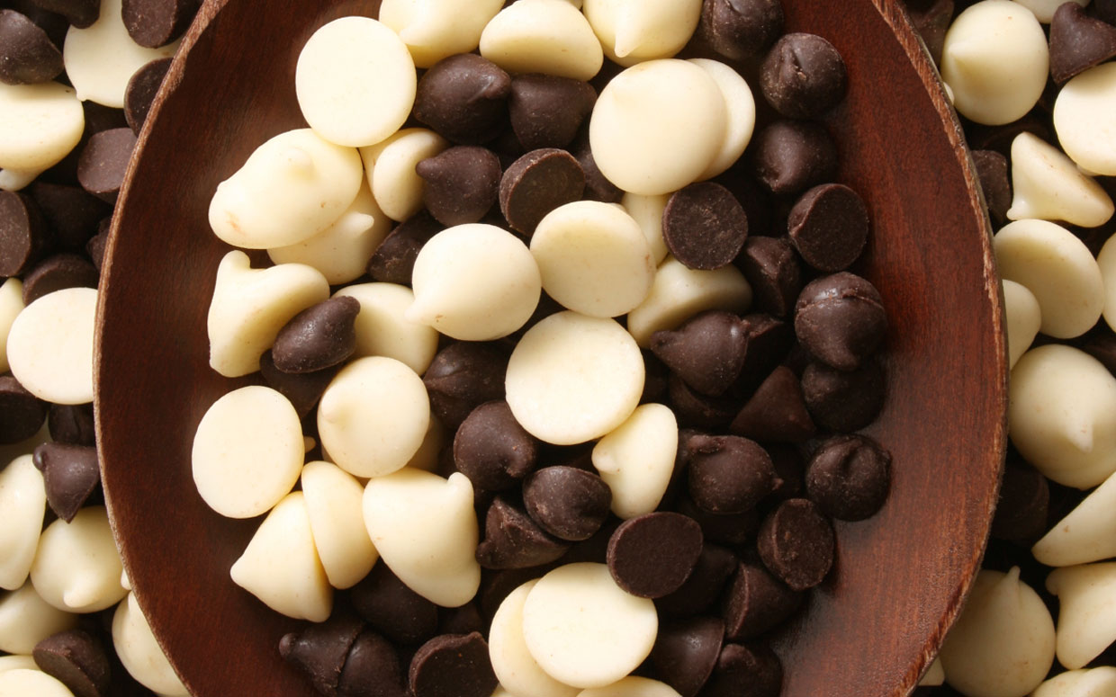 Socola chip (choco chip) loại đen,trắng,hai màu 100g