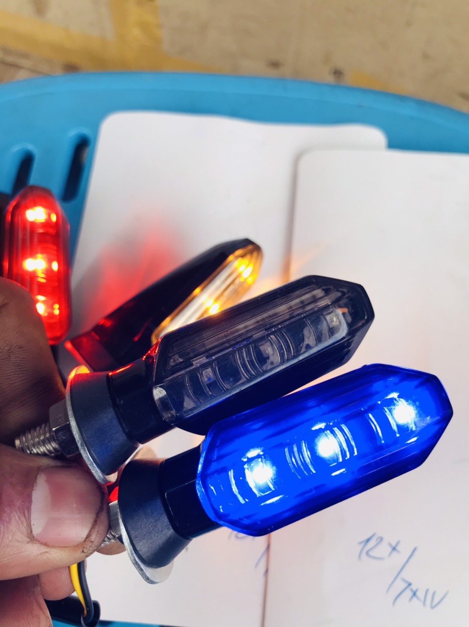 xi nhan VARIO LED màu