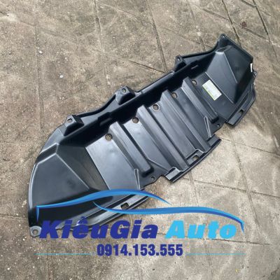 Chắn bùn gầm máy giữa toyota corolla altis 2008-2010