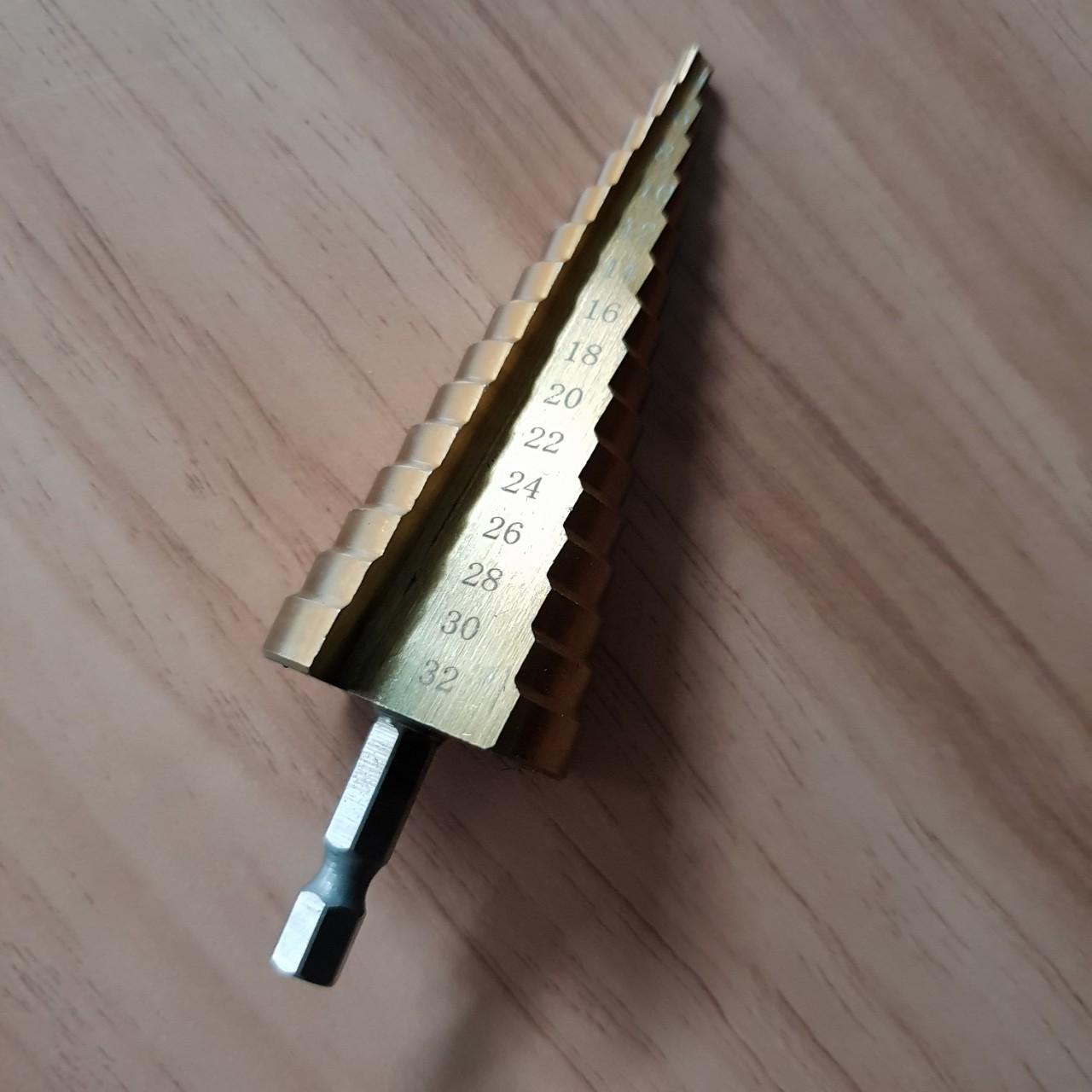 Mũi khoan tháp 4 -32 mm chuôi lục giác