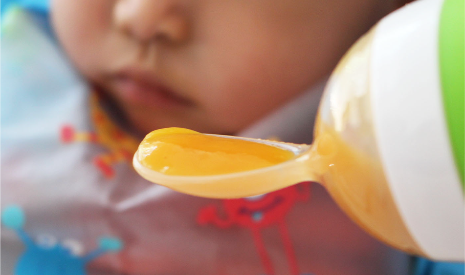 Munchkin Diet Bottle and Spoon