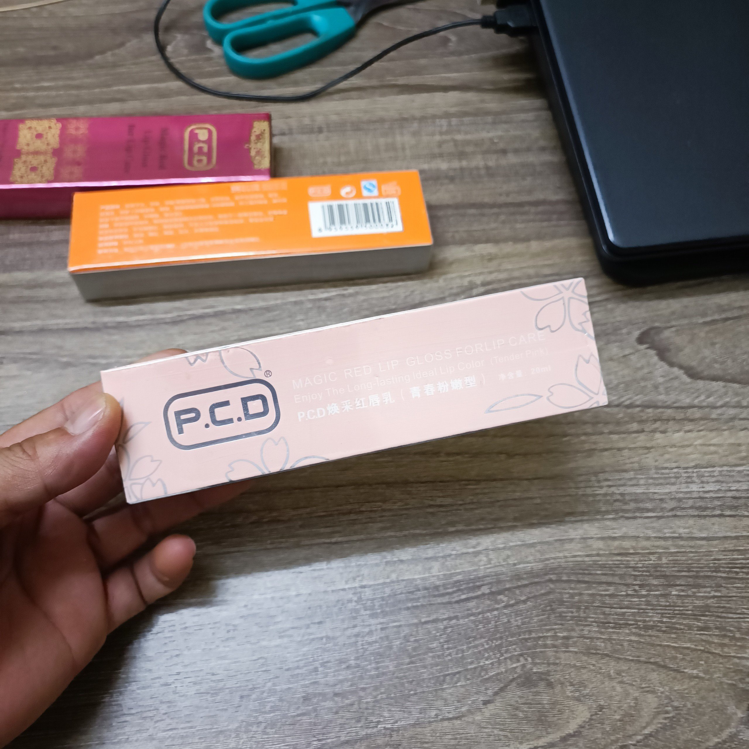Dưỡng kích màu môi PCD, kích màu môi sau xăm