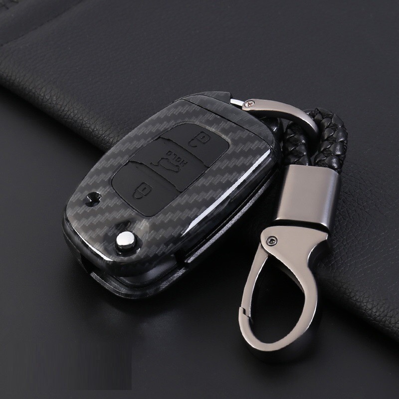 Ốp vỏ và móc chìa khóa carbon cho xe Hyundai I10, Accent 16-17 bản có chìa gập