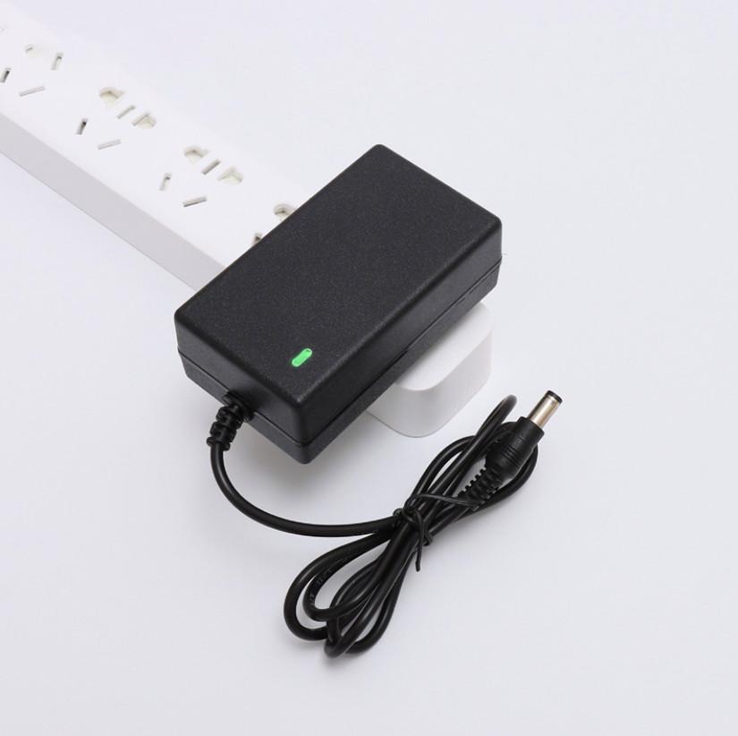 Sạc xe điện trẻ em 12V-2000mah có đèn báo