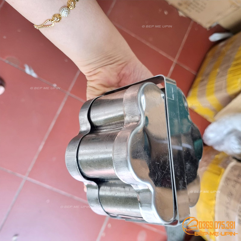 Khuôn giò lụa inox hình hoa mai 0,5kg
