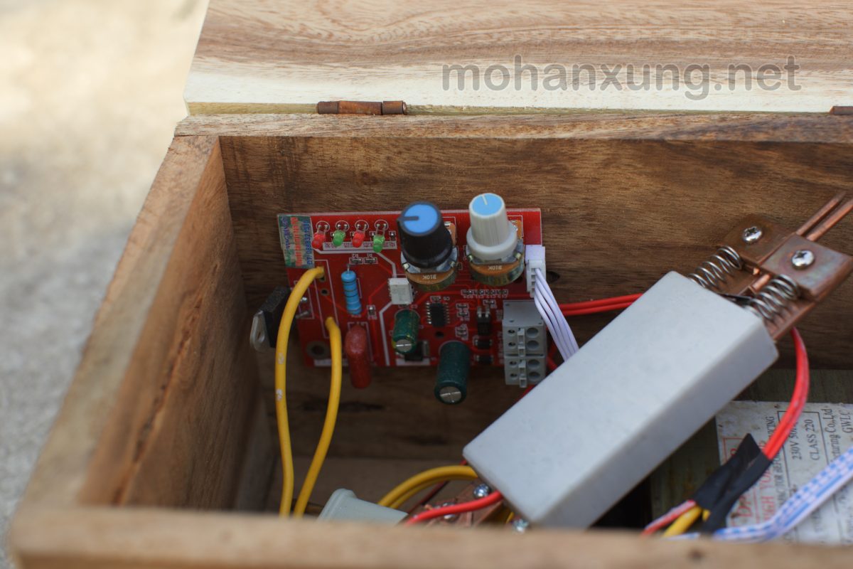 Máy hàn cell pin kèm tay hàn cân lực AK-165