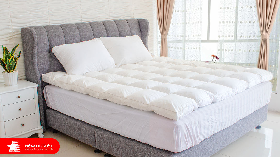 Topper nệm lông vũ Ưu Việt mềm mại, bồng bềnh ( đủ kích thước )