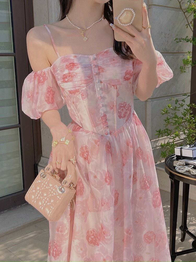 Đầm voan hoa hồng trễ vai xinh xắn