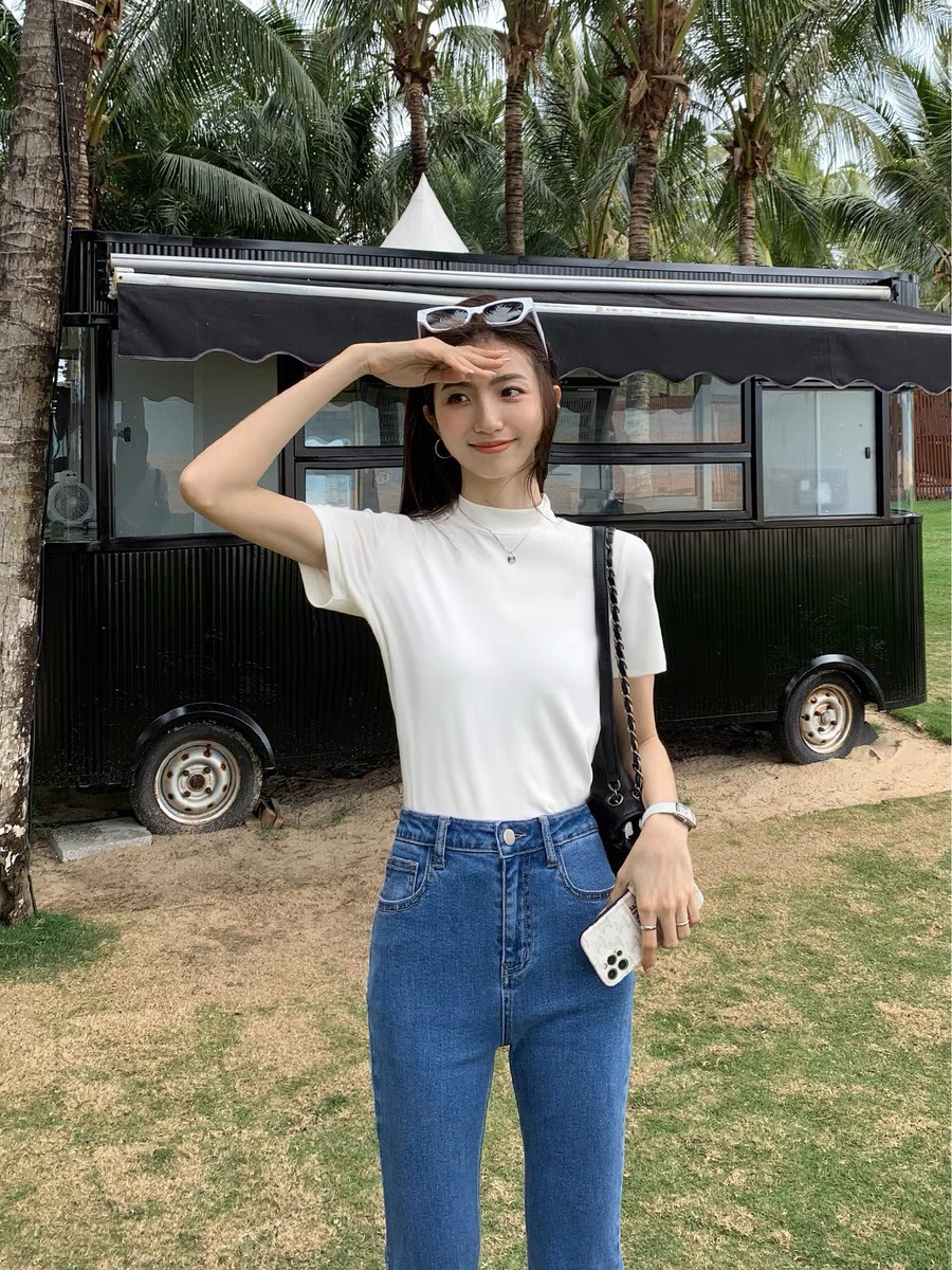 Áo thun nữ cổ lọ tay ngắn dáng dài - tharo clothing