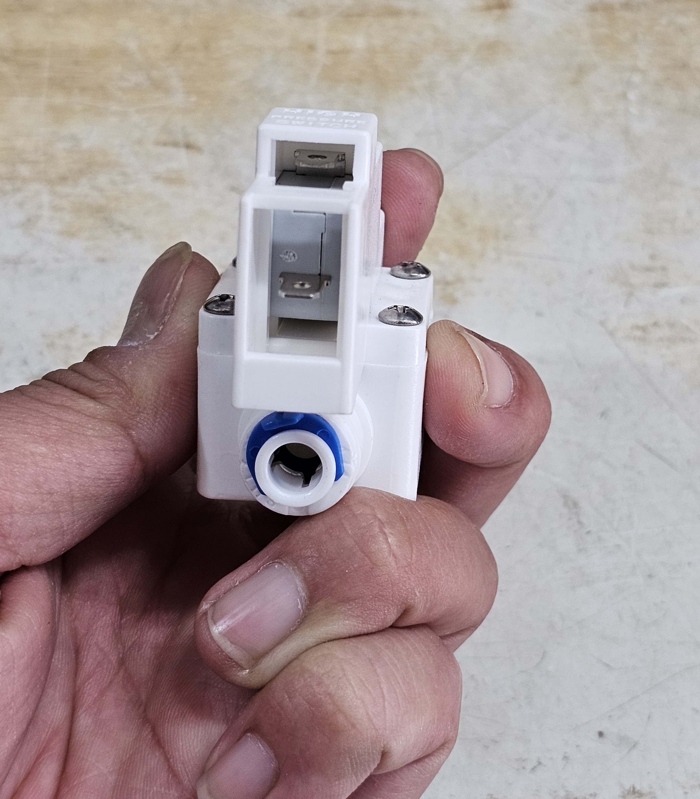 Công tắt bơm nước áp cao RO 24V – High Pressure Switch