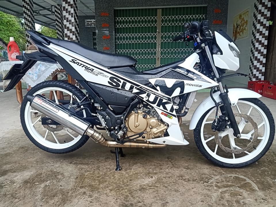 Tem rời satria fi movistar dán xe trắng