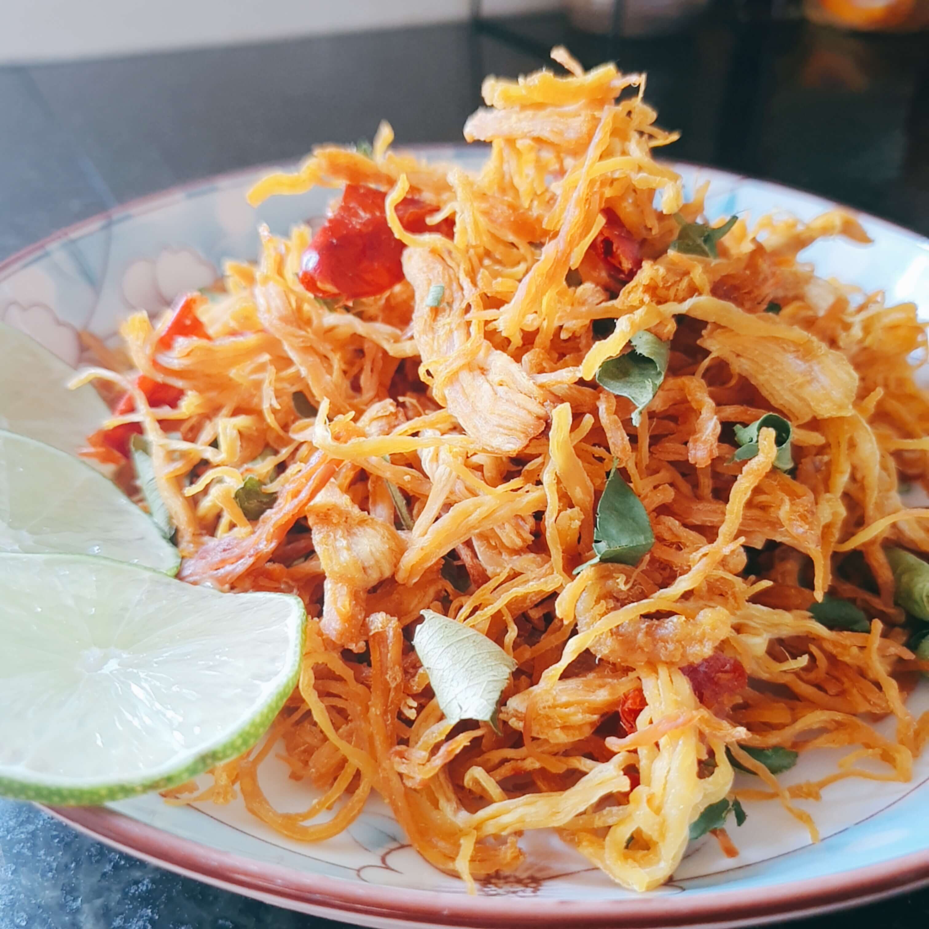 Khô Gà Lá Chanh