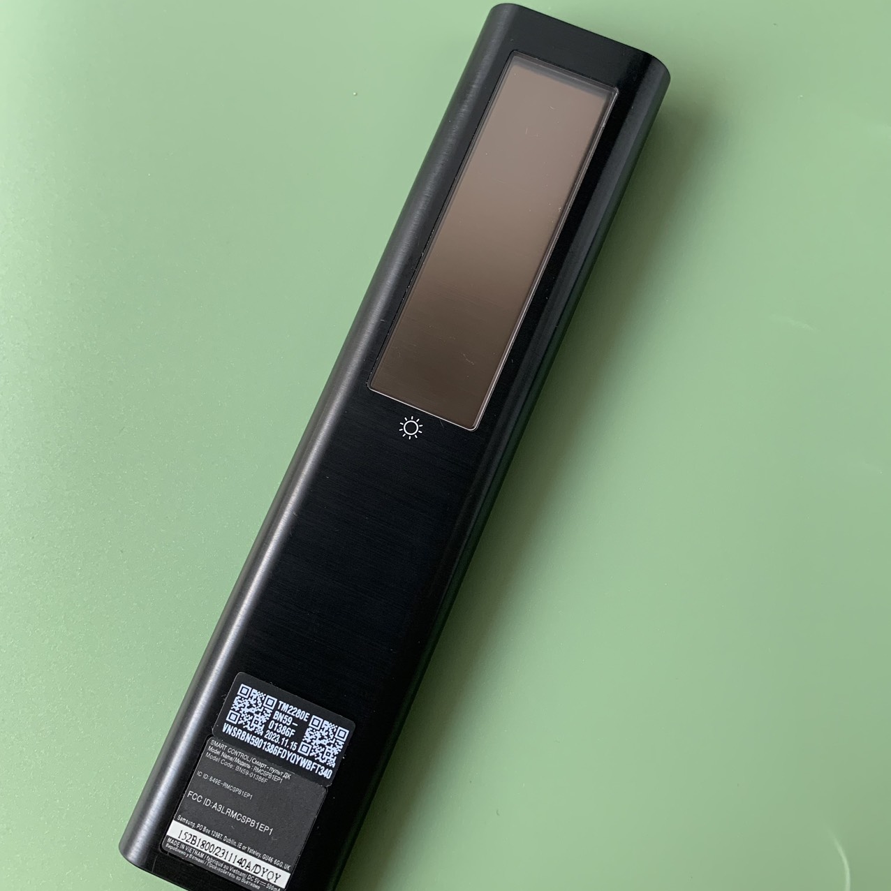 Điều khiển tivi Samsung năng lượng mặt trời hàng chính hãng theo TV, Remote samsung giọng nói Qled hàng Việt Nam