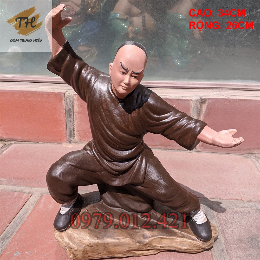 Tượng Hoàng Phi Hồng gốm Bát Tràng