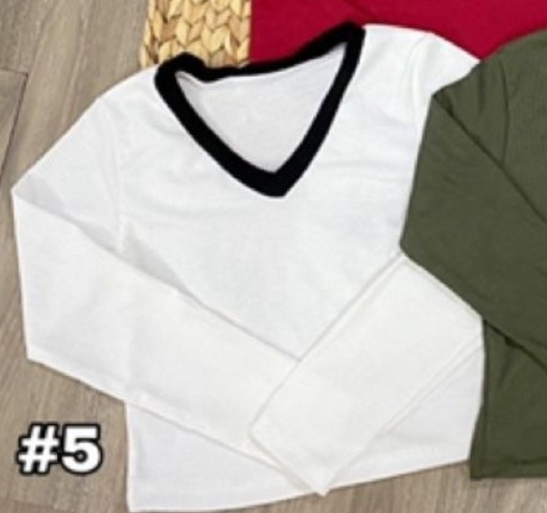Áo croptop cổ tim tay dài