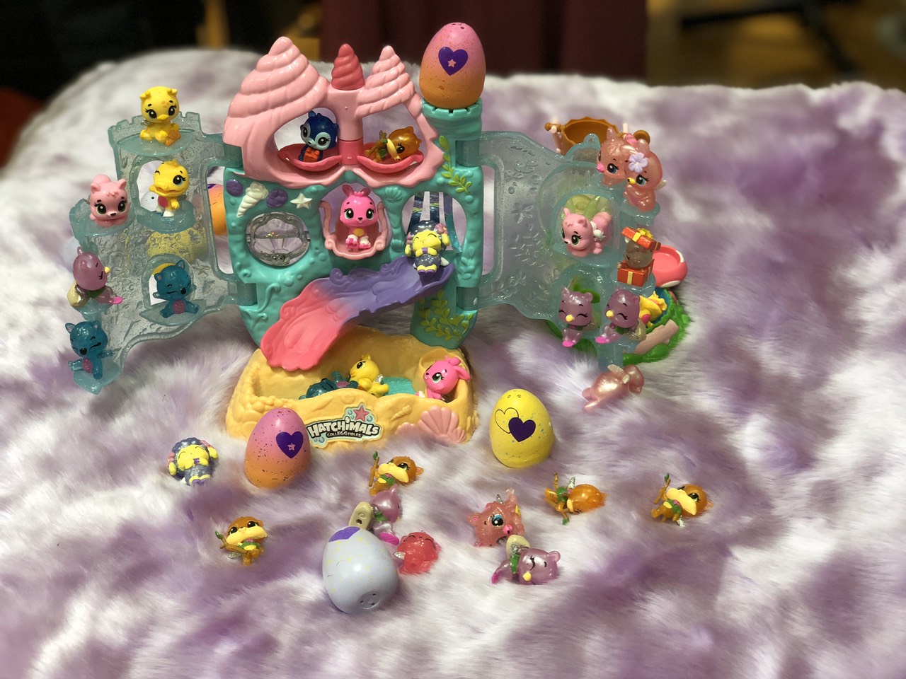 Đồ chơi Lâu đài hatchimals cho bé