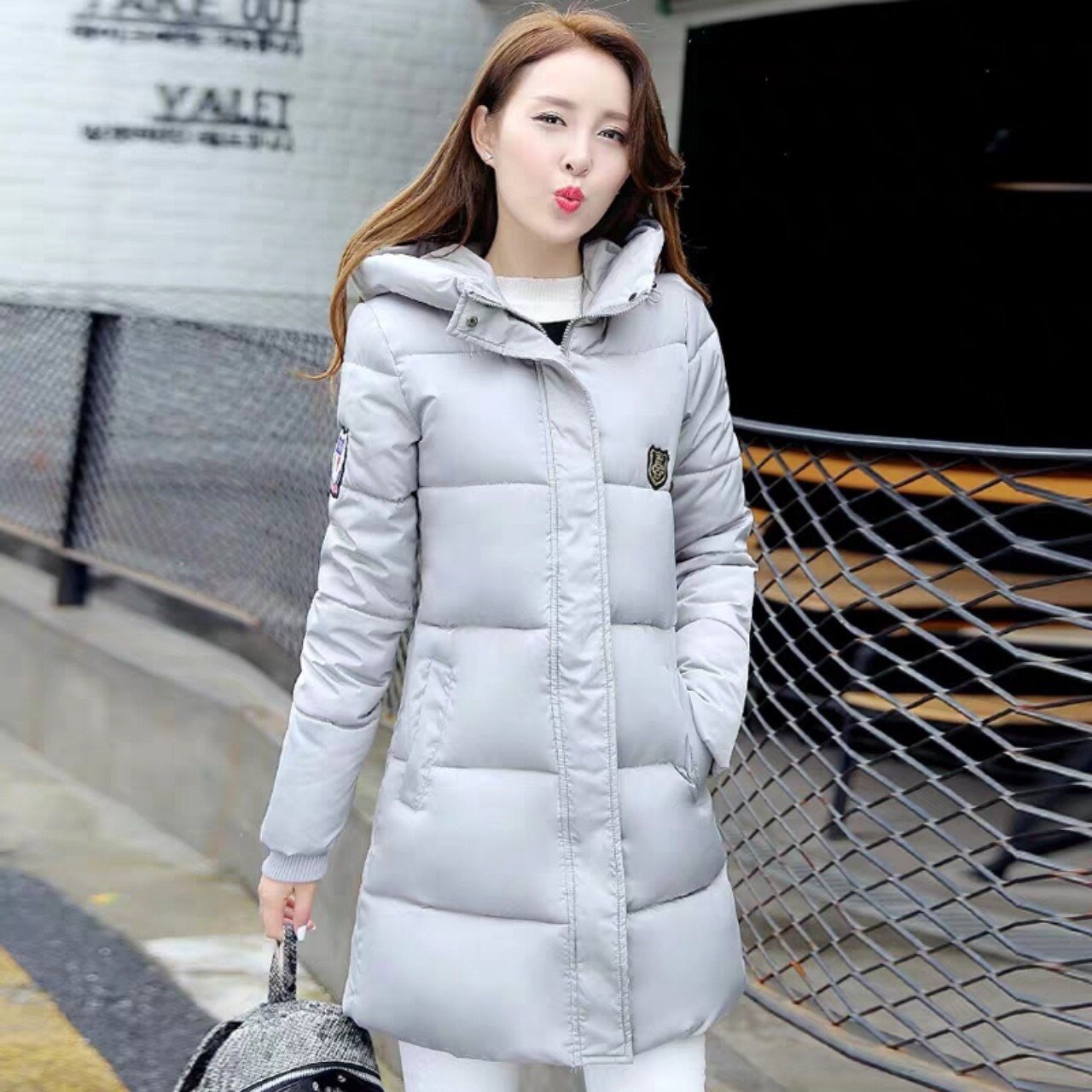 Mùa đông không lạnh - áo khoác phao nữ 3 lớp dáng dài logo thêu cực ấm cho mùa đông t&l fashion