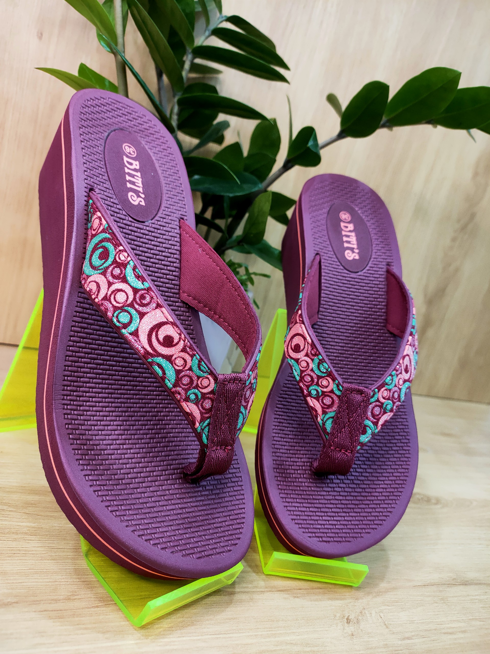 Dép quai kẹp xỏ ngón Biti's nữ đế 5cm