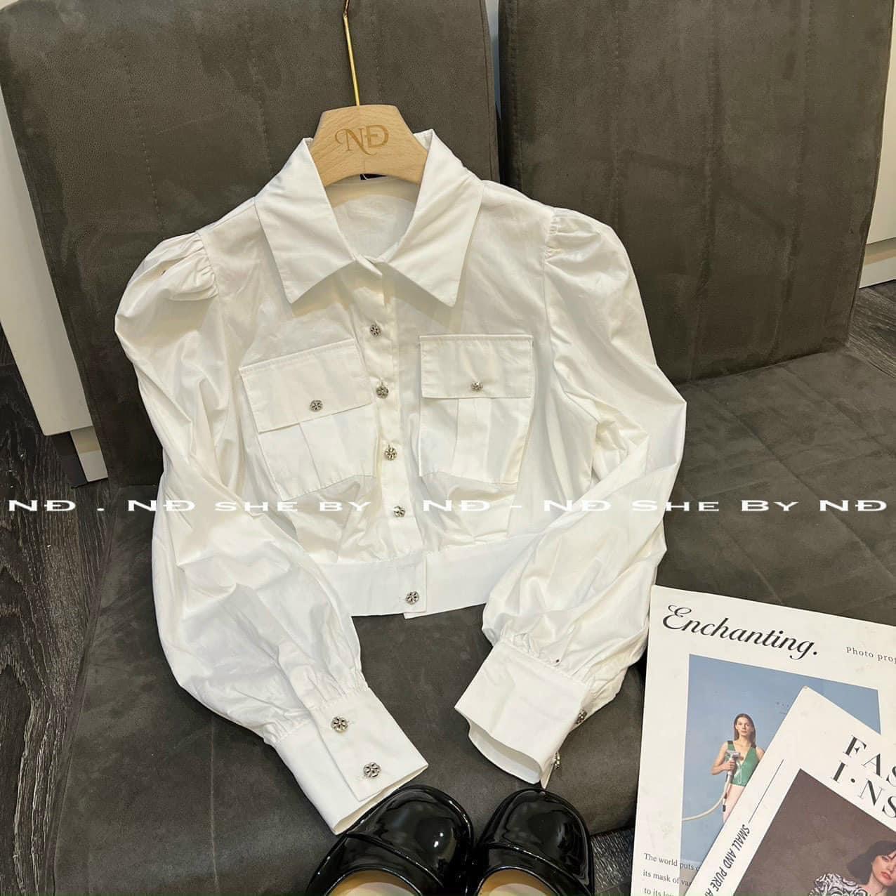Áo sơ mi croptop khuy nấm