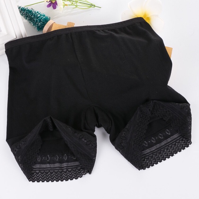 Quần mặc trong váy cotton pha ren