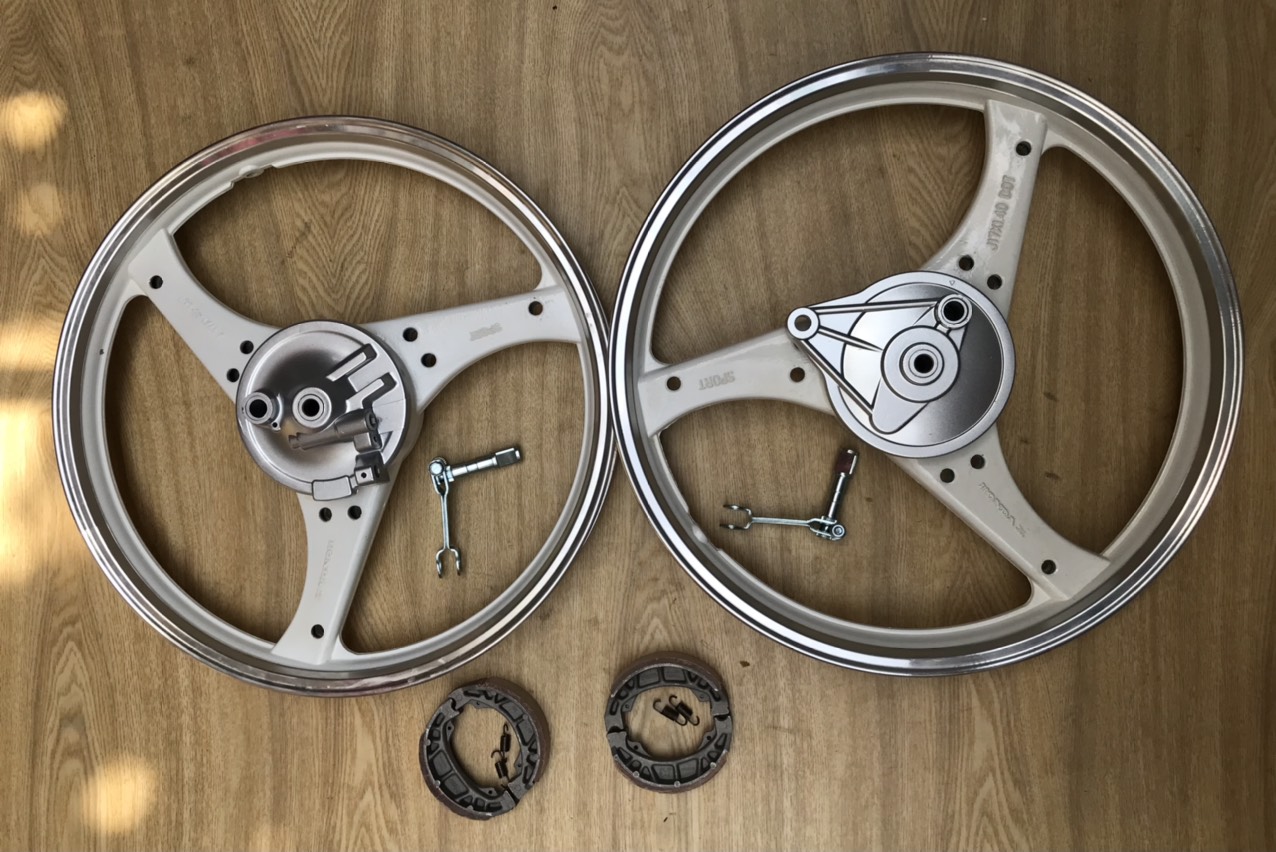 MÂM VÀNH ĐÚC 3 CÂY 3D ĐÙM(PHANH CƠ) DREAM WAVE