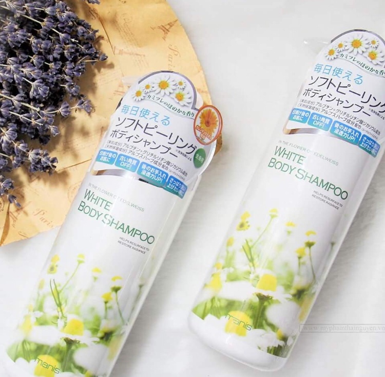 Sữa tắm trắng da Manis White body shampoo Nhật Bản