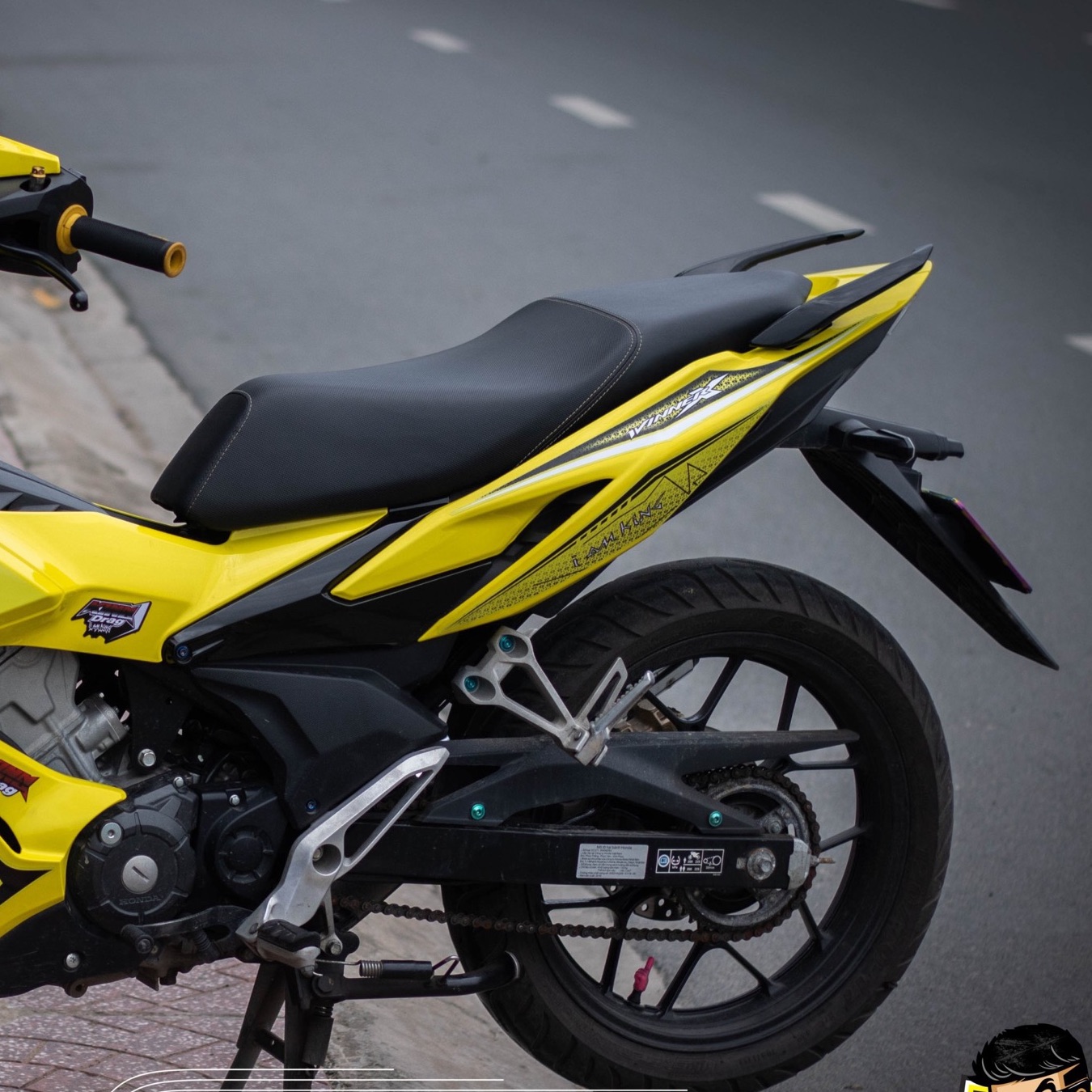 Tem rời winner X king drag dán xe vàng