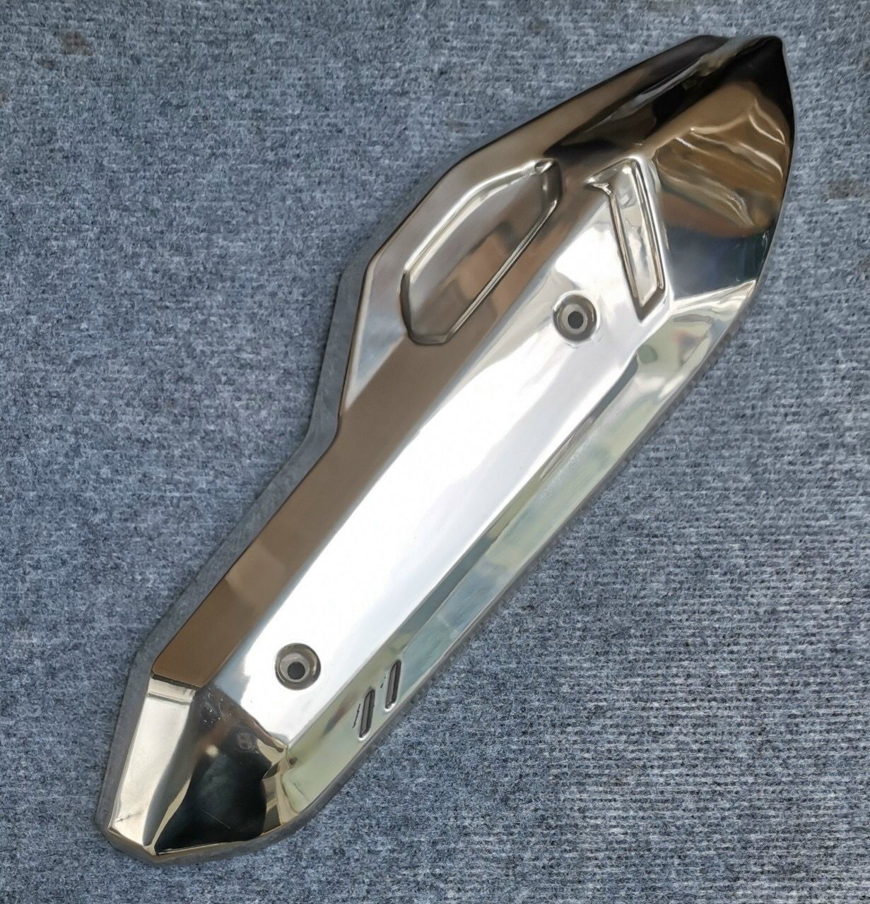 Ốp pô/ che pô và vĩ pô bằng inox xe ab 2023 .