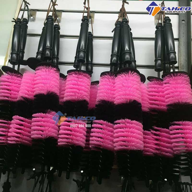 Chổi cọ rửa khoang máy – lazang cán ngắn