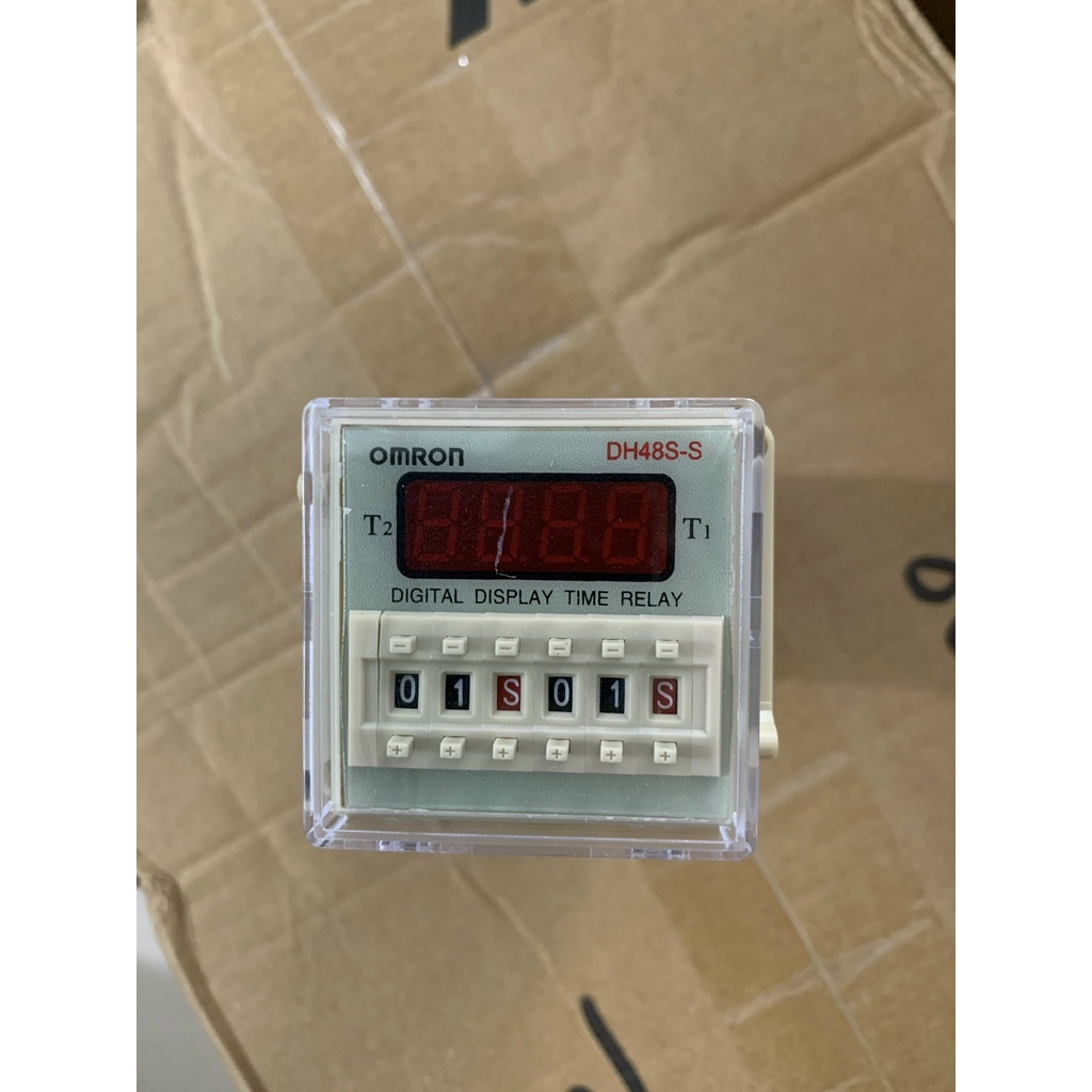 Rơle thời gian (Timer) DH48S-S mặt đỏ 220V kèm đế.