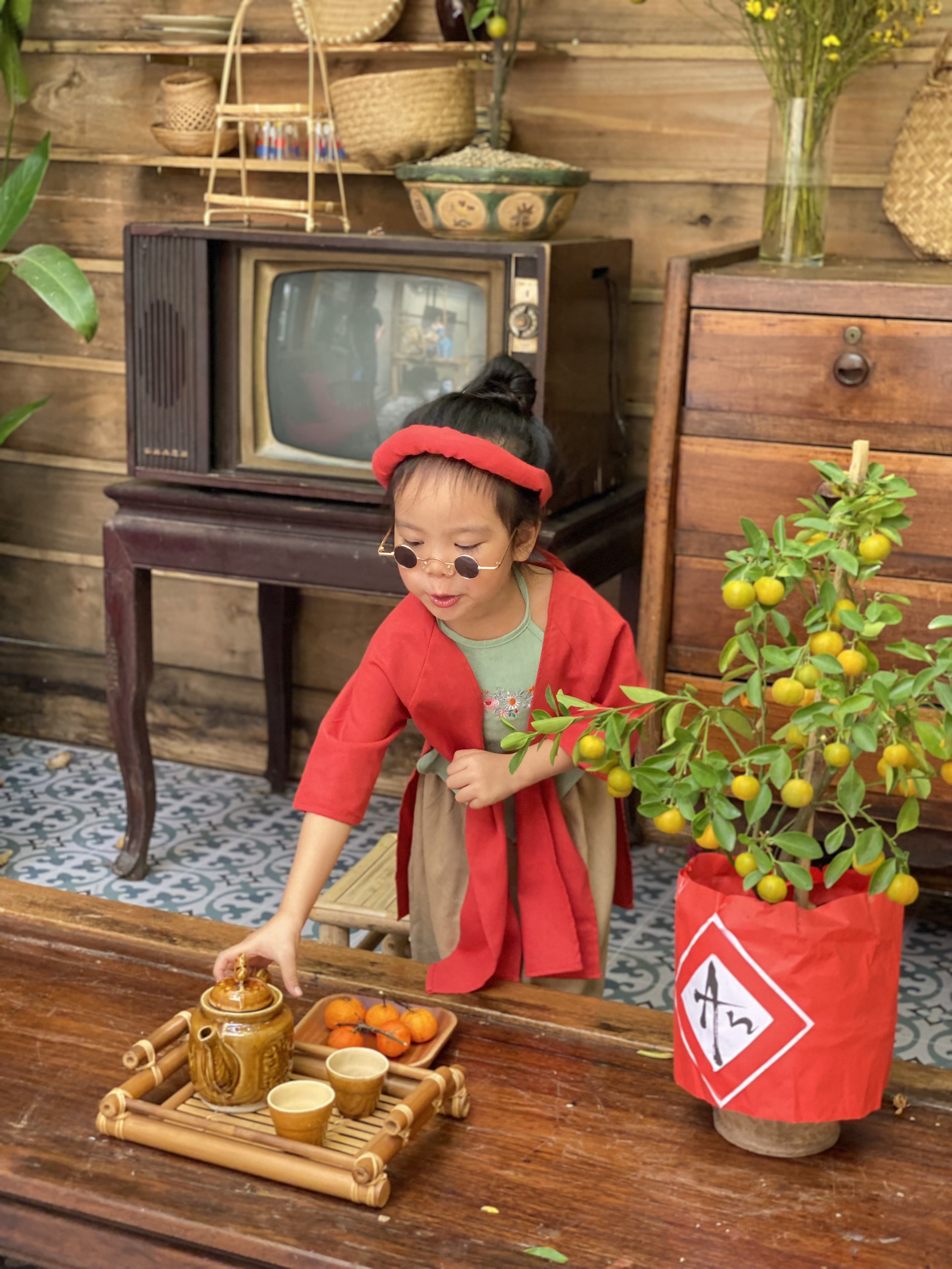 (PiPo) Bộ Áo Tứ Thân Linen Thêu Họa Tiết