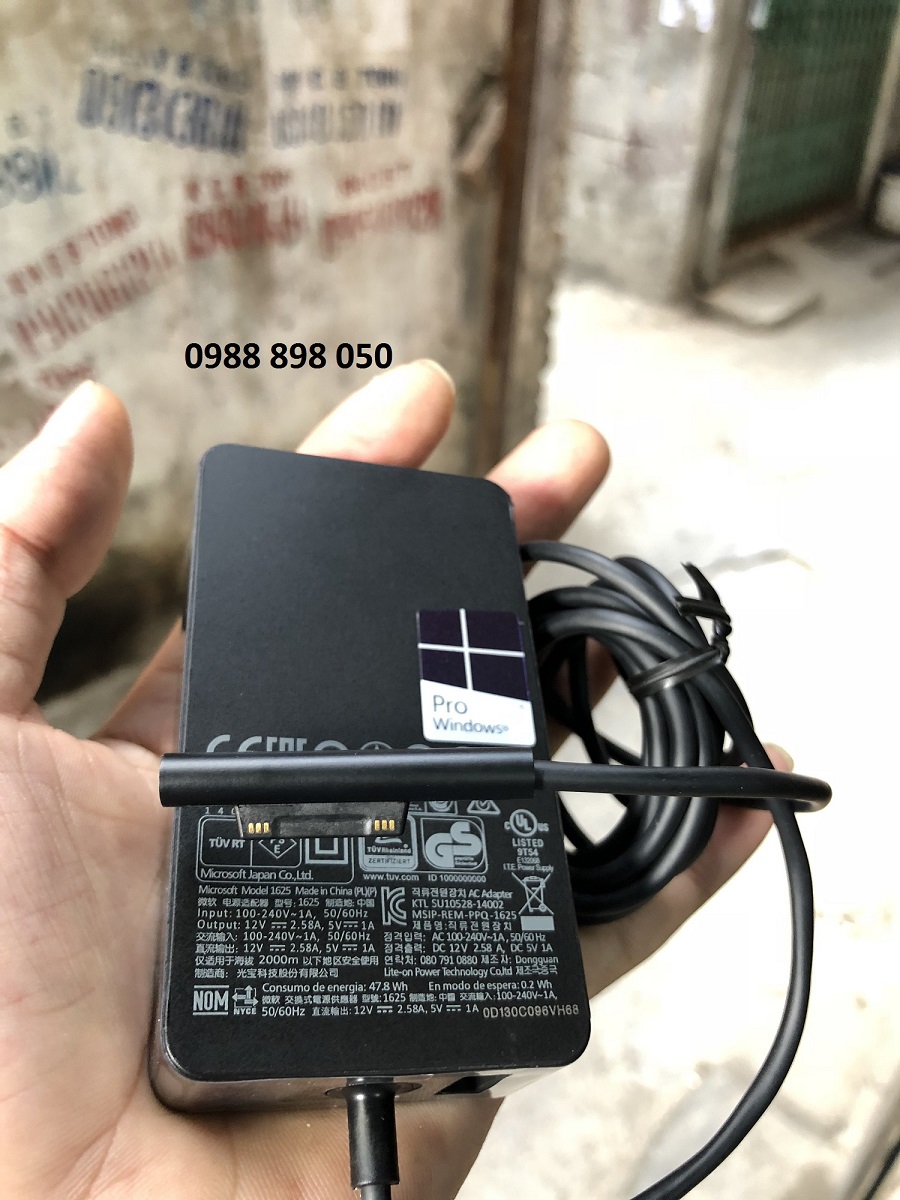 Cụcsạc surface pro 3 theo máy