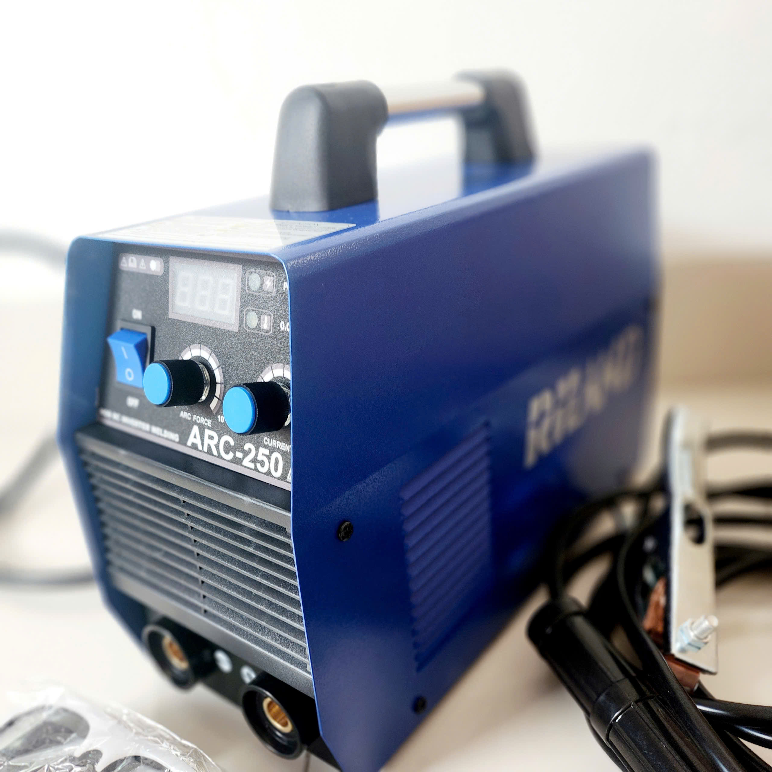 MÁY HÀN BOSCOM ARC250 CAO CẤP cho thợ công trình