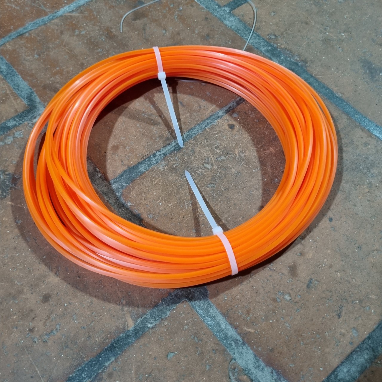 Cước cắt cỏ vuông đỏ 4.0 mm