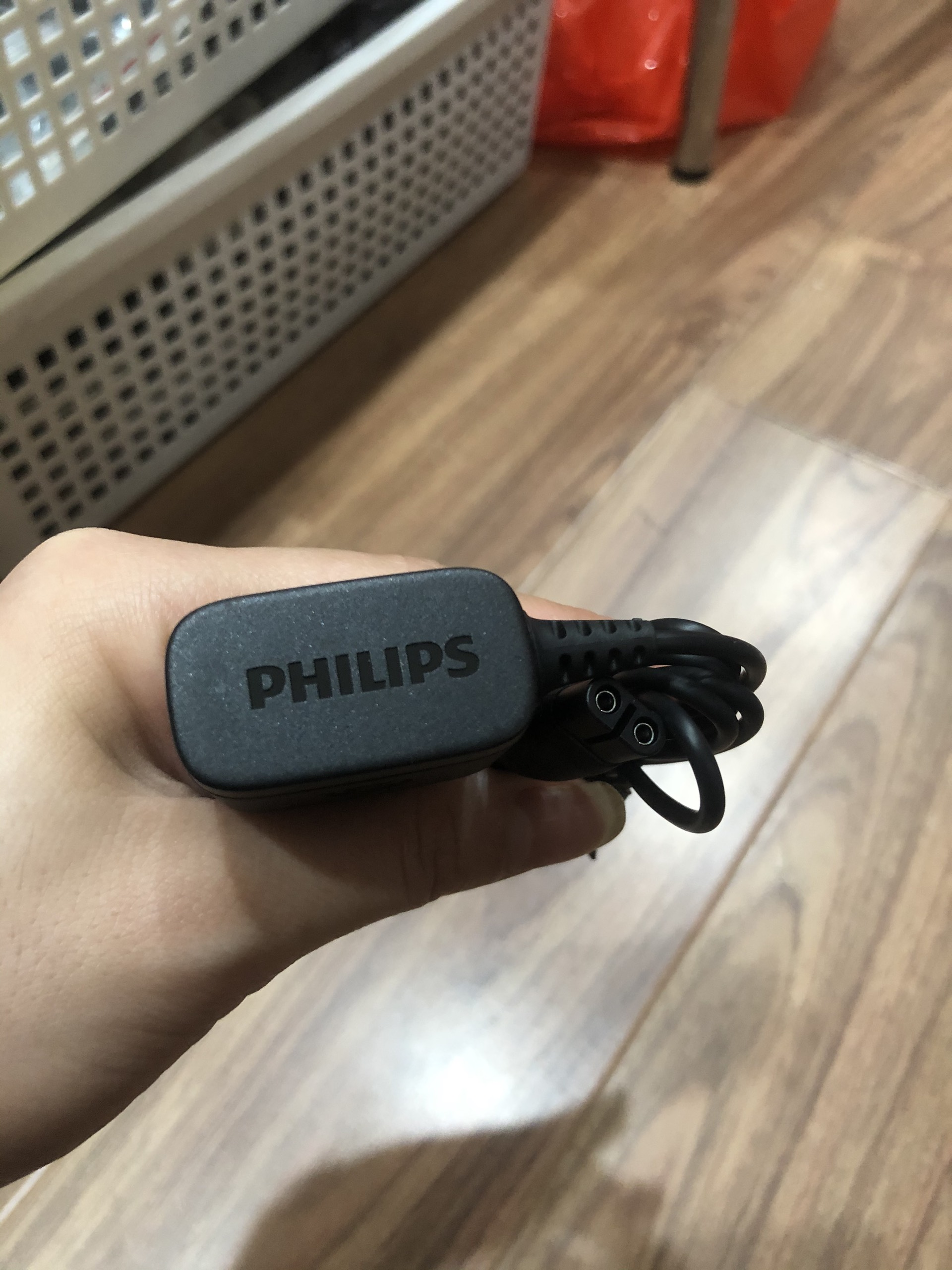 NGUỒN SẠC PIN MÁY CẠO RÂU PHILIPS 4.3 V A00390