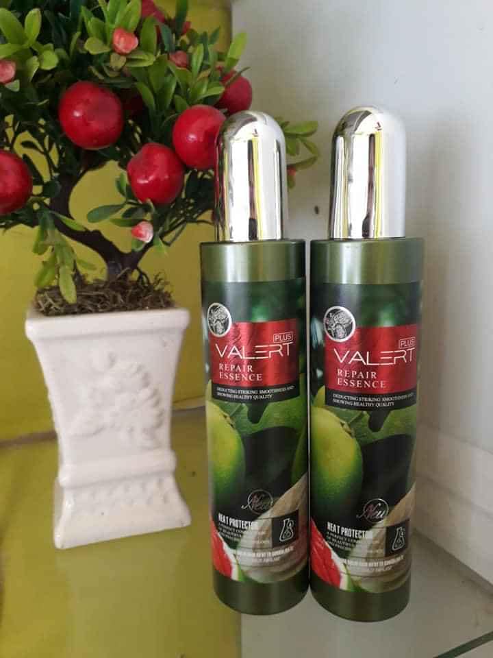 Xịt dưỡng tóc tinh dầu bưởi Valert Repair Essence Plus 220ml phục hồi độ sáng bóng cho tóc sau nhiều lần làm các dịch vụ hóa chất mạnh như: uốn, nhuộm, duỗi.