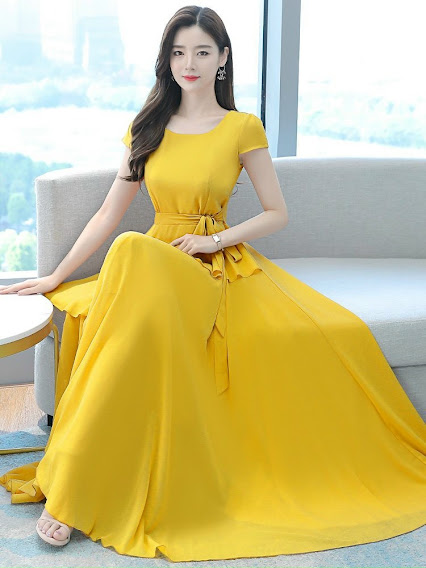 Long Stuffed Dress with Ruffled Hem and Tie-Waist