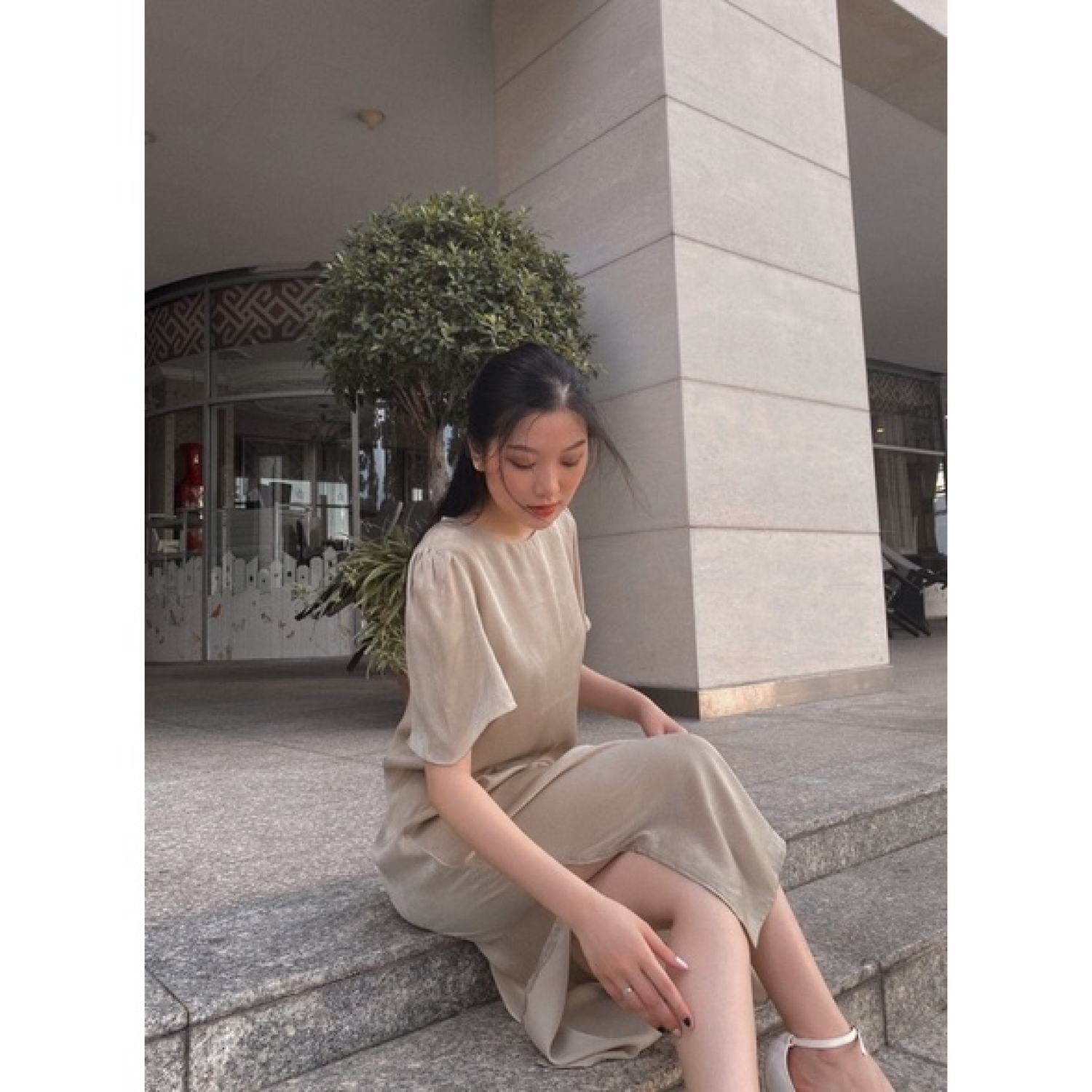 SISTERSISTER - Đầm suông lụa Karen