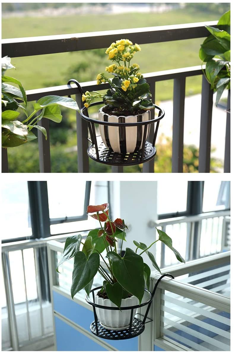 Giá sắt treo chậu hoa cho sân vườn, ban công tiện lợi