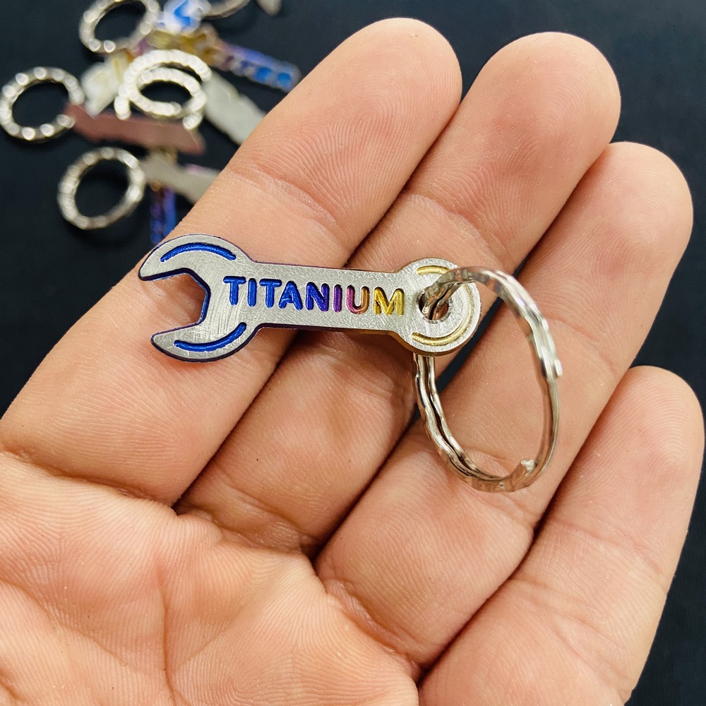 HOT MÓC TREO CHÌA KHÓA, MÓC KHÓA 100% TITAN TITANNIUM CỜ LÊ KHÔNG ĐỤNG HÀNG