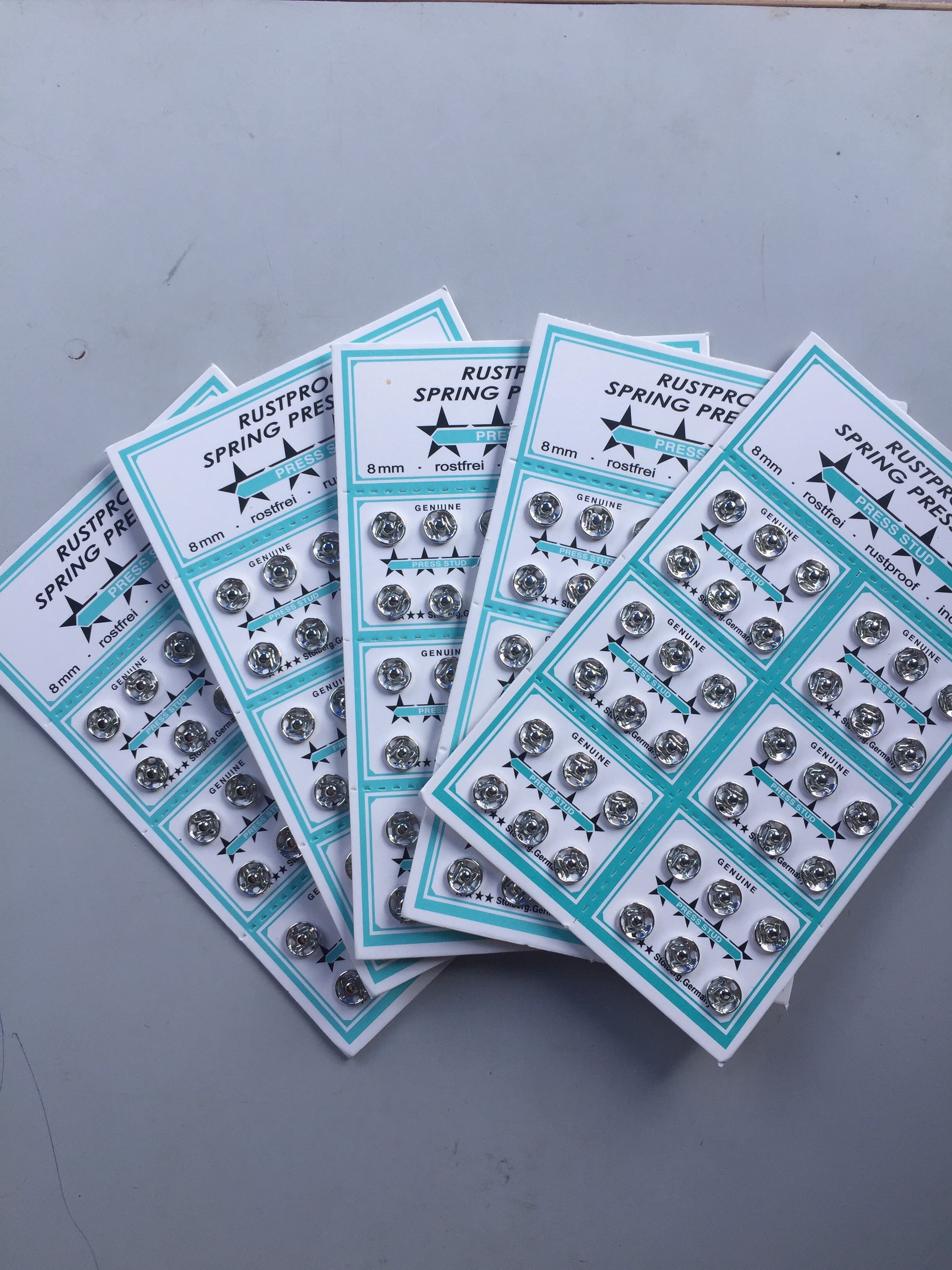 Nút bấm áo dài vỉ 36 nút