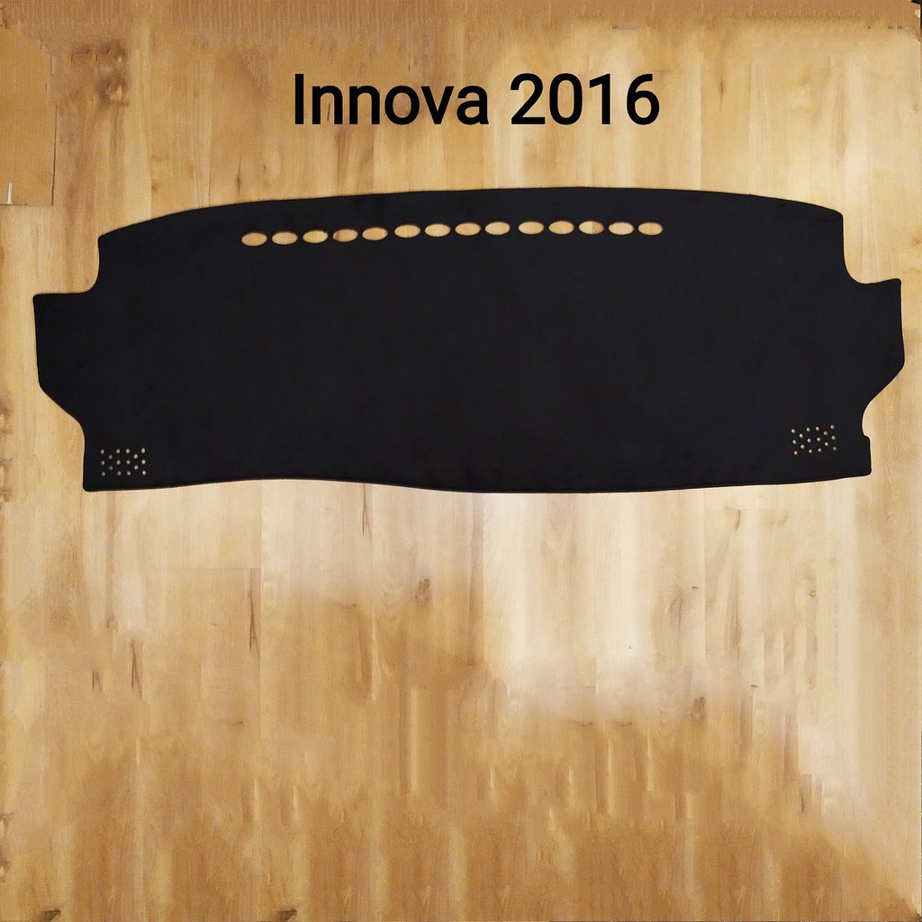 Thảm Taplo Da Vân Carbon Xe Innova đời 2009 đến 2016