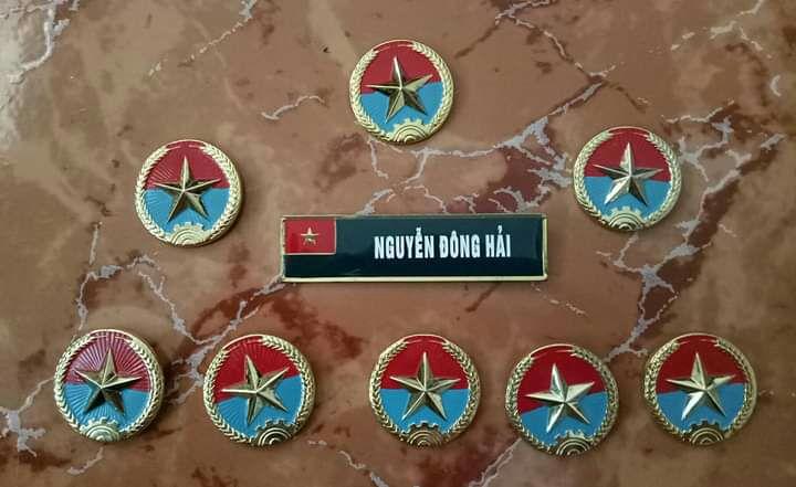 huy hiệu cờ Việt Nam