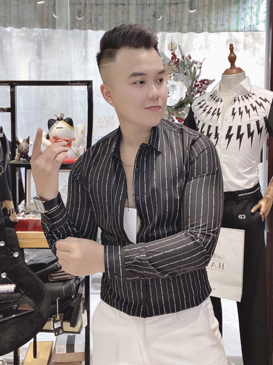 Áo sơ mi kẻ sọc tay dài from dáng ôm đep .(hot)