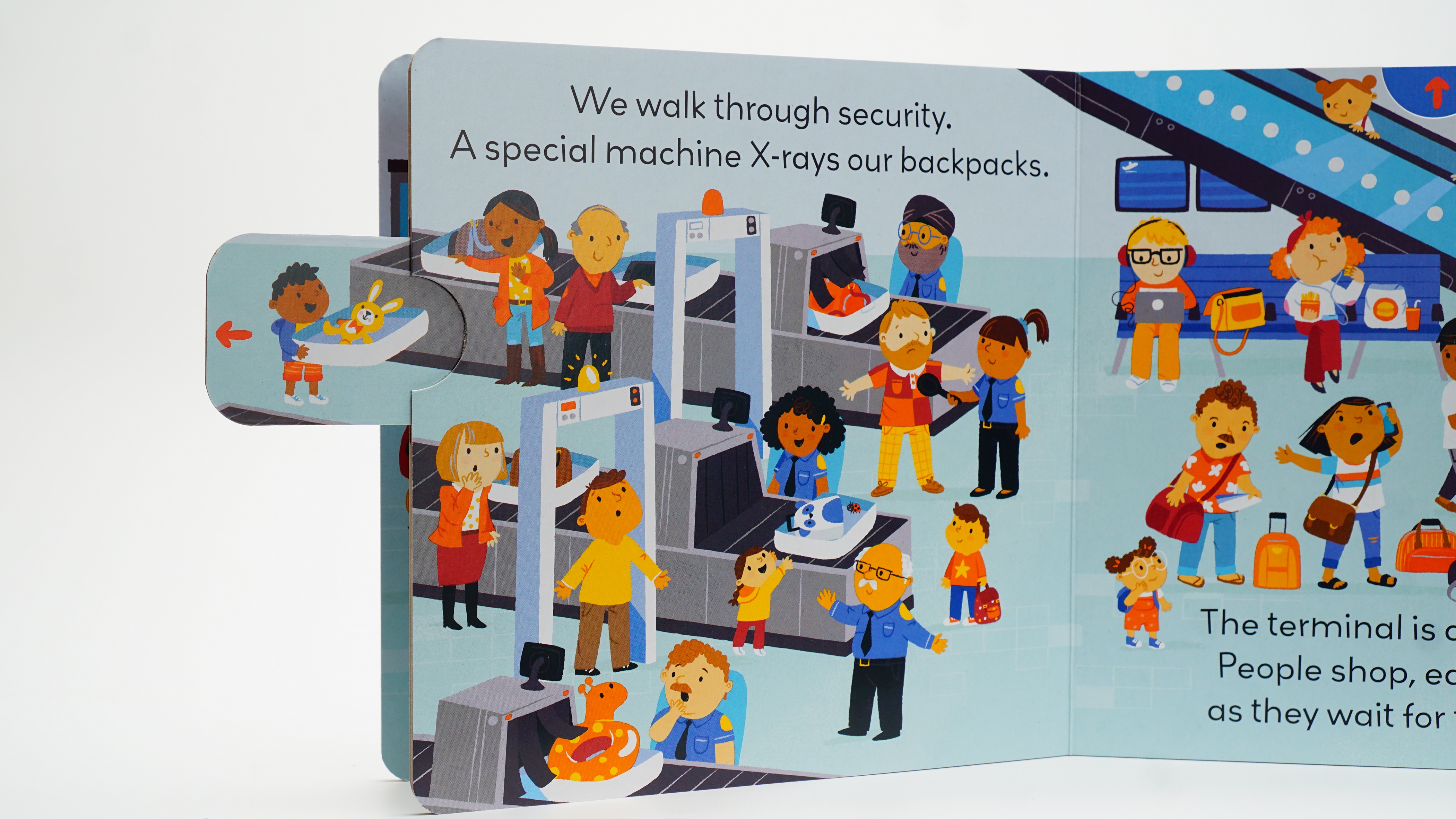 Little World: At the Airport : A push-and-pull adventure